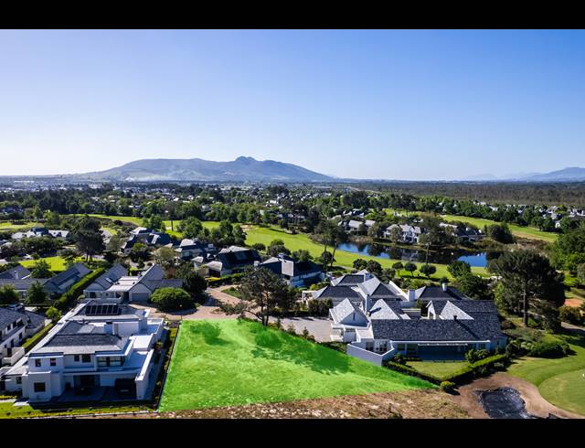 1,386M² VACANT LAND FOR SALE IN PEARL VALLEY GOLF & COUNTRY ESTATE